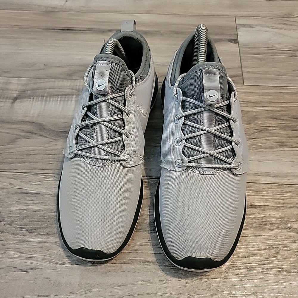 Nike Roshe Two Shoes  Womens 844931-005 Size 8.5‎ Gray  Athletic Sneakers